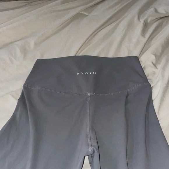 NVGTN Grey Signature 2.0 Leggings 🧭🐭 - Picture 2 of 4